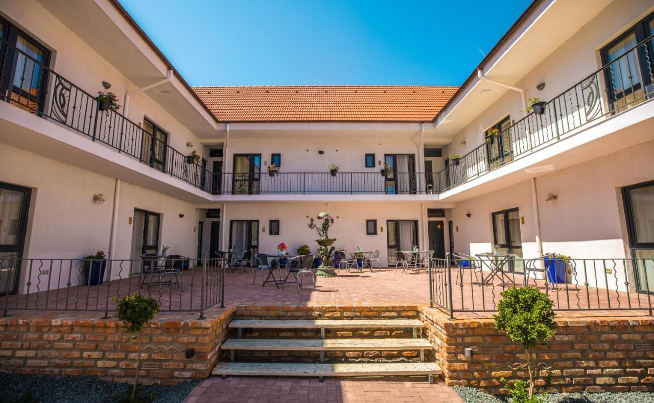 Hotel Sunny Border (Adults Only) à Vama Veche Extérieur photo